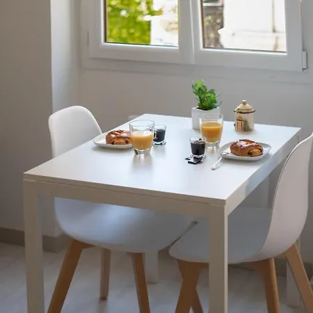 Studio lumineux Place de Lenche Panier Marseille Extérieur photo