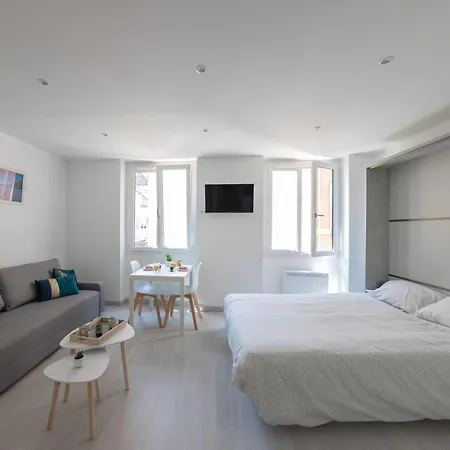 Studio lumineux Place de Lenche Panier Marseille Extérieur photo